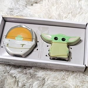 NWT Disney Star Wars Mandalorian THE CHILD & CARRIER Salt & Pepper Shaker Set